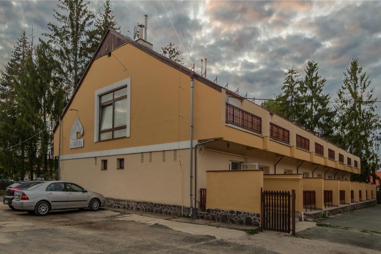 Lipicai Hotel Es Etterem Szilvásvárad Εξωτερικό φωτογραφία
