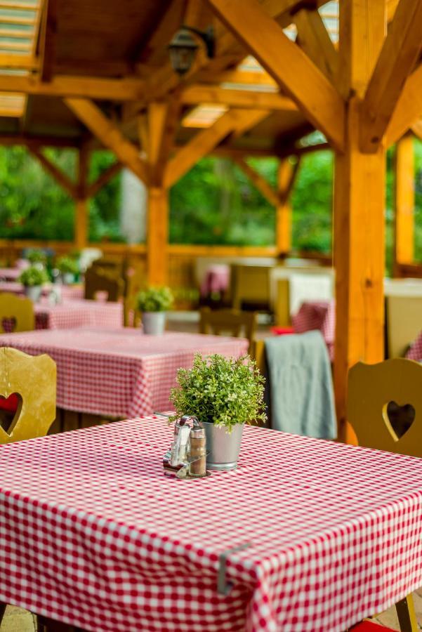 Lipicai Hotel Es Etterem Szilvásvárad Εξωτερικό φωτογραφία