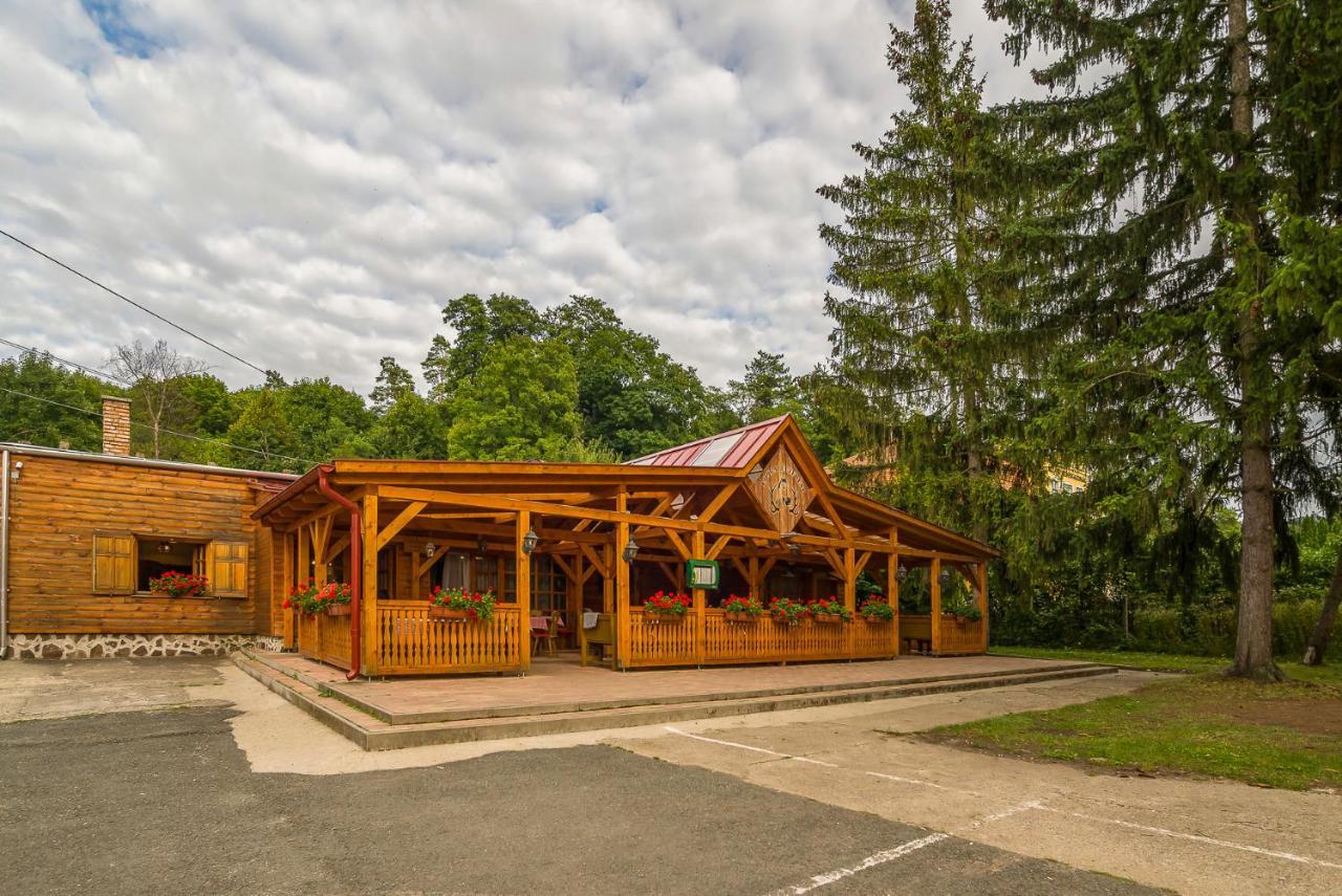 Lipicai Hotel Es Etterem Szilvásvárad Εξωτερικό φωτογραφία