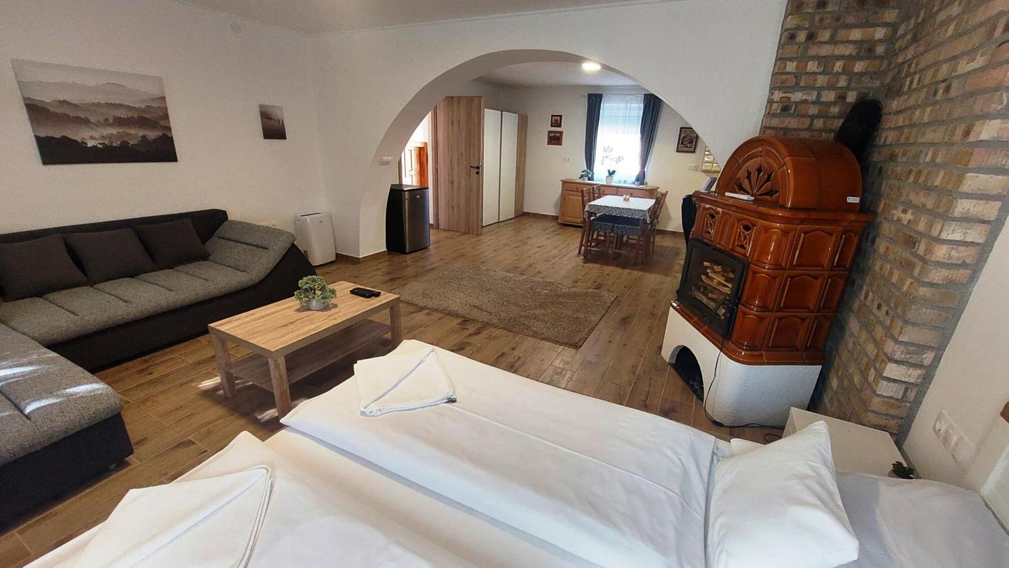 Lipicai Hotel Es Etterem Szilvásvárad Εξωτερικό φωτογραφία